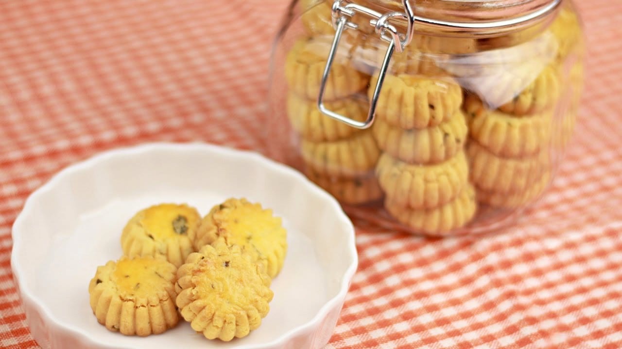 Salted Egg Yolk Cookies (èé»é¥é¥¼)